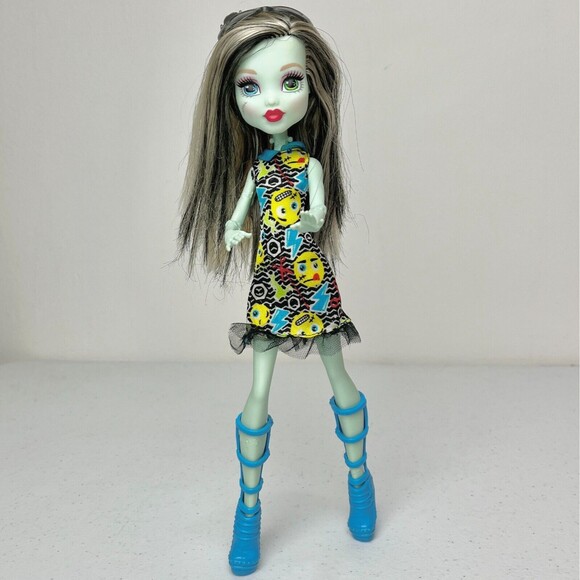 Monster High Emoji Frankie Stein Doll Boots Dress Sunglasses Mattel 2016 DVH19 - Picture 2 of 16